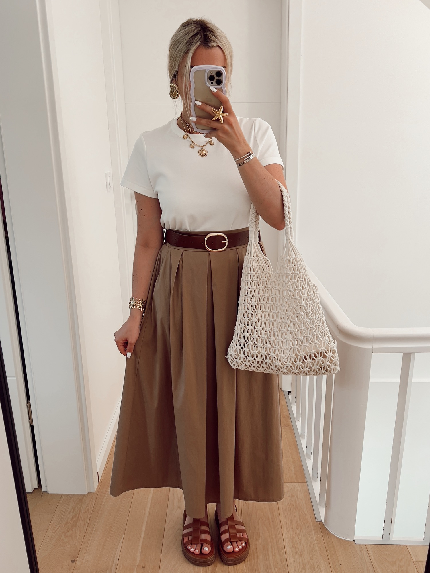 Jupe CYGNA Longue à pinces avec ceinture marron, en coton marron