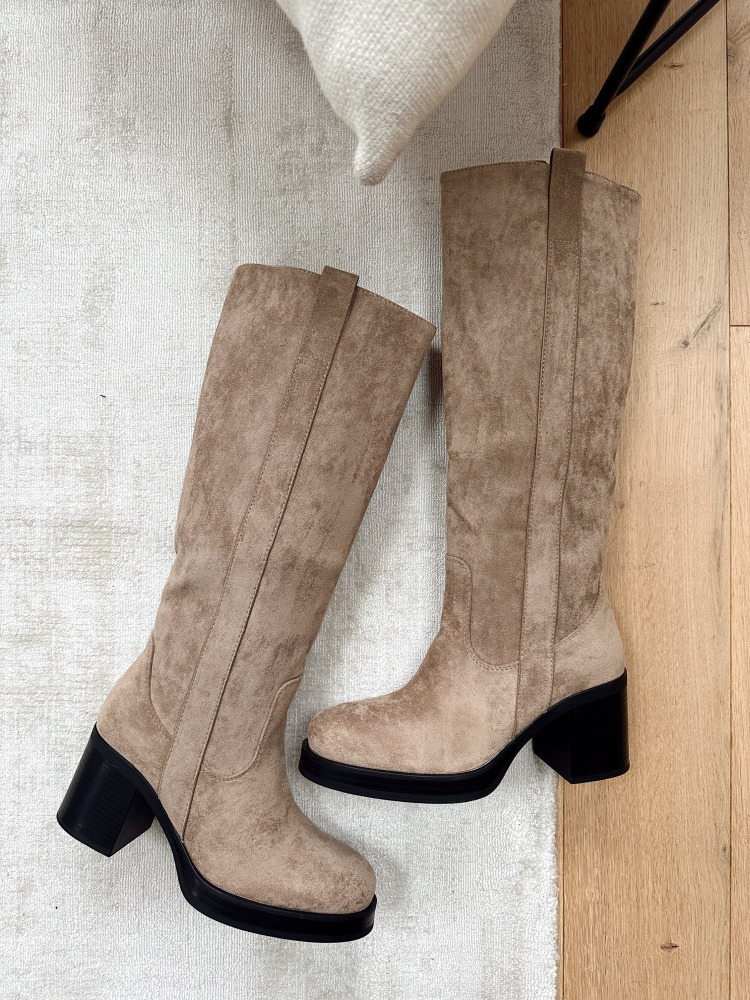 COLINE boots