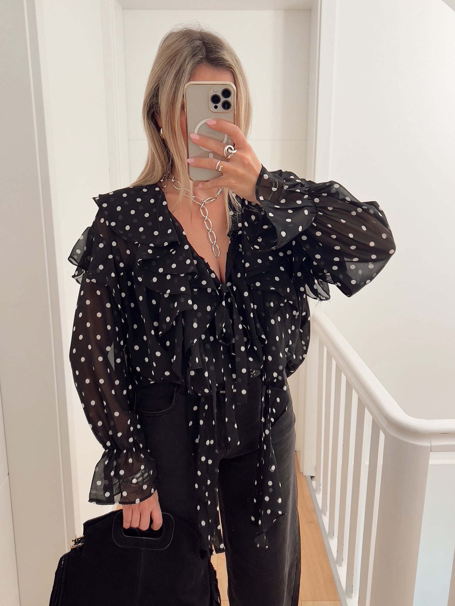 Blouse LOELIE Noir, volantée motif pois